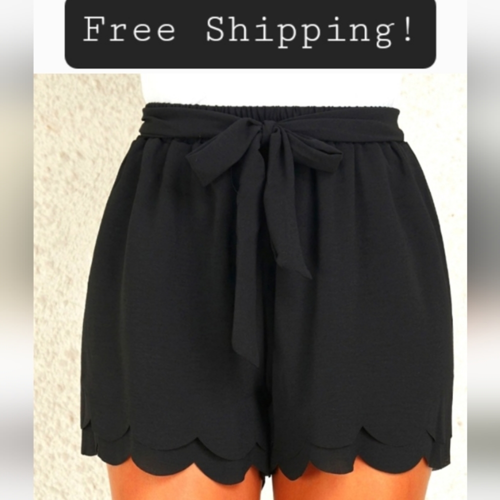 XL Black Shorts from Cato with Scaloped Hem